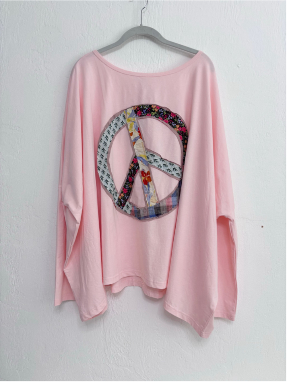 Women's Easel Long Sleeve Tee 2X Pink Multicolor Peace Sign Patchwork Cotton NEW